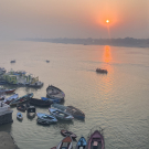 Ganges w Varanasi o świcie